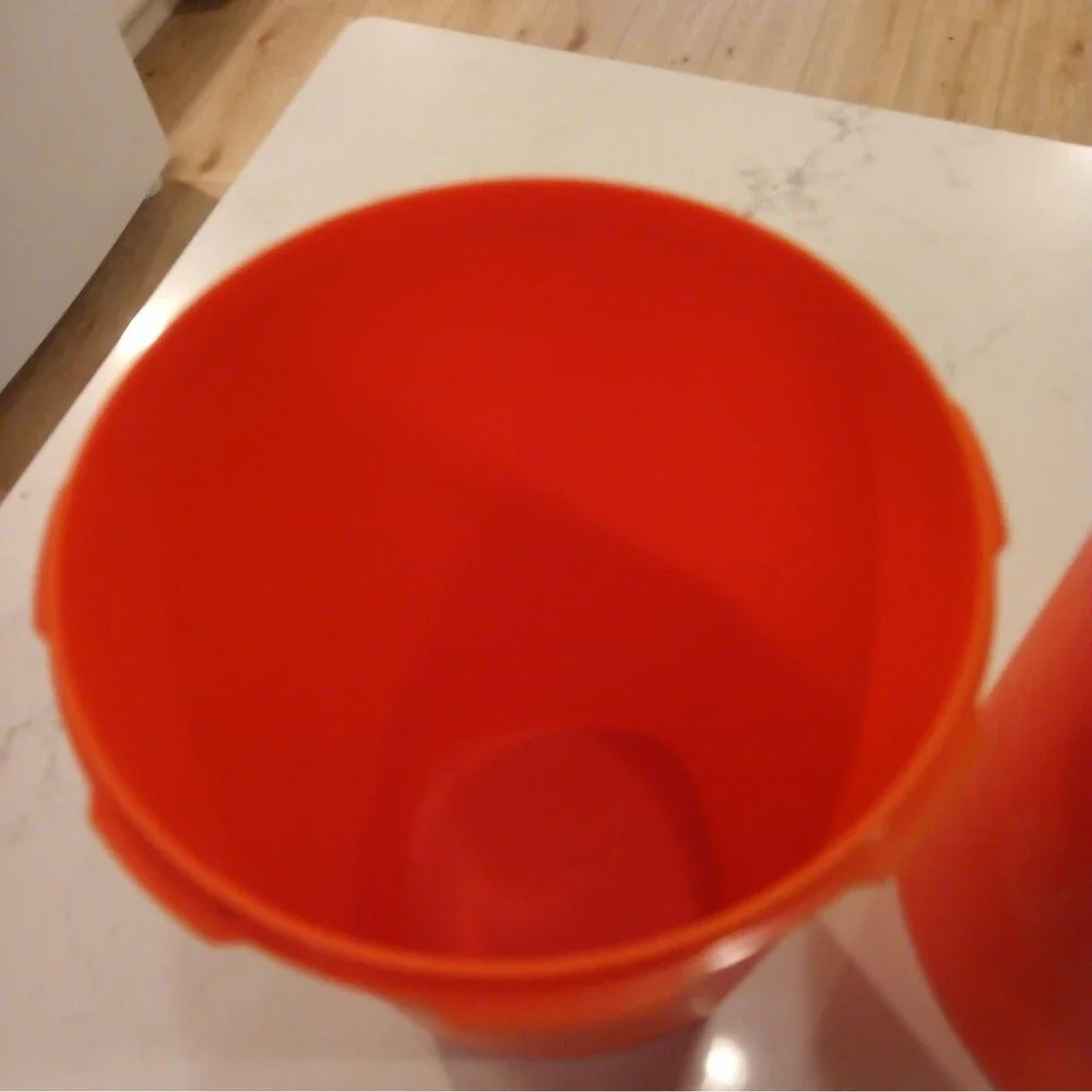 Set Of 2 Vintage Tupperware Large Servalier Canisters 10.5